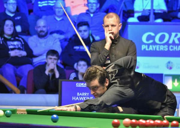 Ronnie O'Sullivan watched by Barry Hawkins (picture by Event Photos 67)