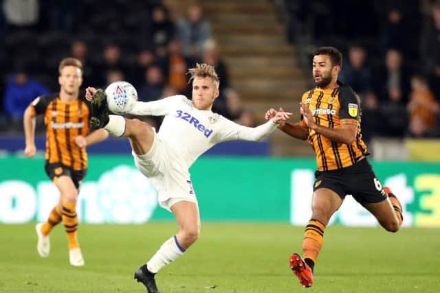 Valencia are keen to hold talks with Leeds over Samuel Saiz with apermanent 6m move to current loan club Getafe in doubt.
