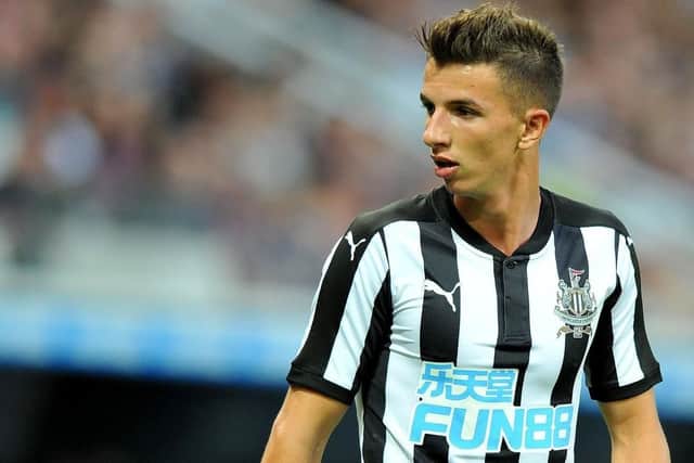 Preston North Endare said to be keen on a loan move forNewcastle Unitedmidfielder Dan Barlaser, who is eager to play first team football next season.
