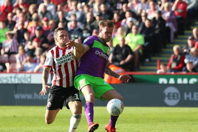 Bristol City look set to complete the signing of Chelsea defender Tomas Kalas, having already signed Jay Dasilva from the Blues this week.