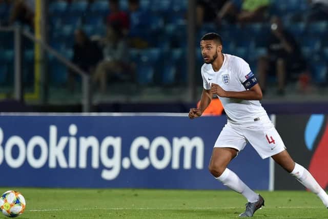 Leeds look set to miss out on a loan deal for Chelsea youngster Jake Clarke-Salter with Swansea City moving closer to a temporary deal for the defender. (Wales Online)