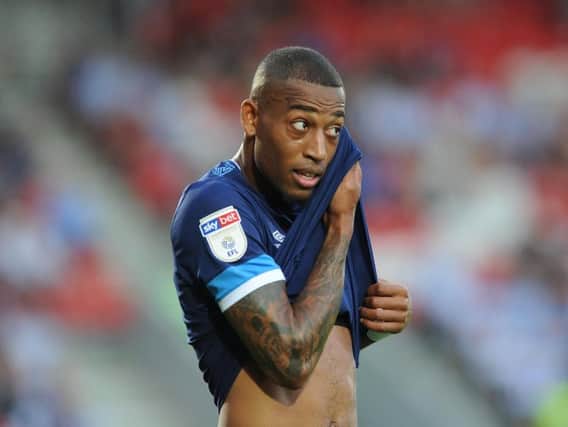Serbian side Red Star Belgrade have completed the signing of Huddersfield Town winger Rajiv van La Parra, who made 93 appearances for the Terriers during a four year spell. (BBC Sport)