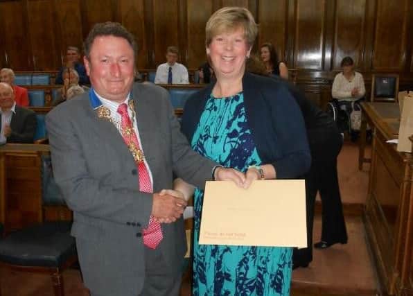 Linda Schofield was awarded a Certificate of Commendation, by Preston Mayor, Coun Nick Pomfret.