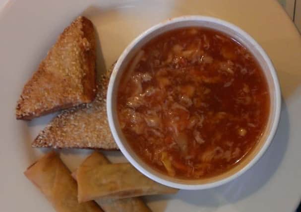 YU'S GARDEN: Hot & sour soup