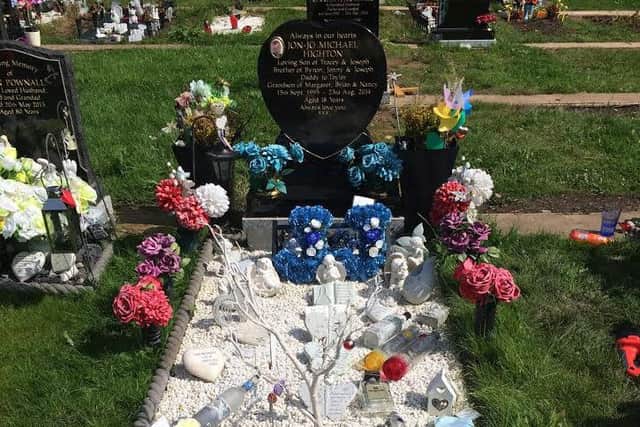 Jon-Jo Highton's grave
