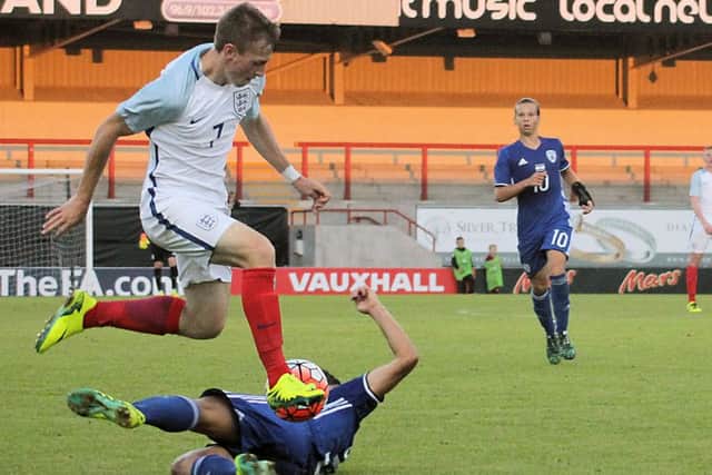 Ben Morris dodges an Israel challenge.