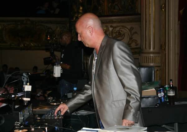 DJ Richard Searling