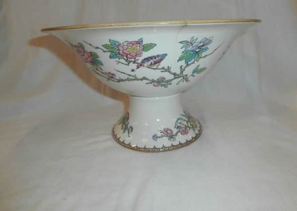 This dish has been made by one of Englands finest potteries, Minton