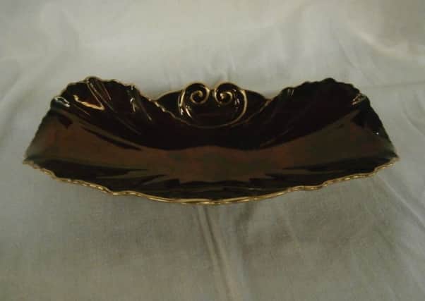 This gorgeous serving dish would be the centre piece on any dining table