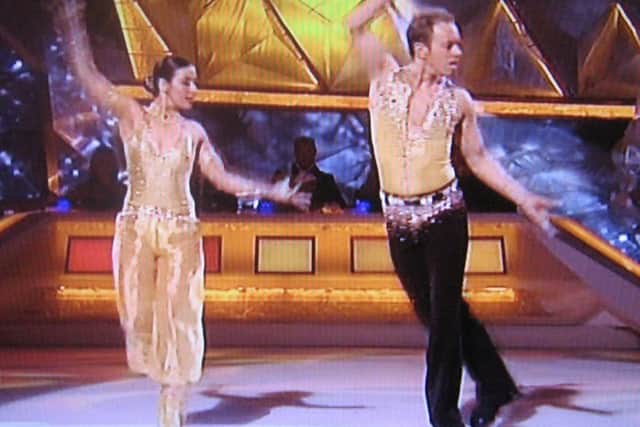 Hayley Tamaddon and Dan Whiston produced an "Oscar-winning performance" to get a perfect score in ITV's Dancing On Ice