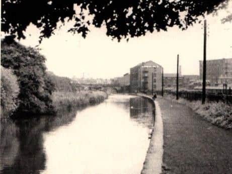 Lancaster Canal, Preston, close to the aqueduct which carried the canal over Aqueduct Street