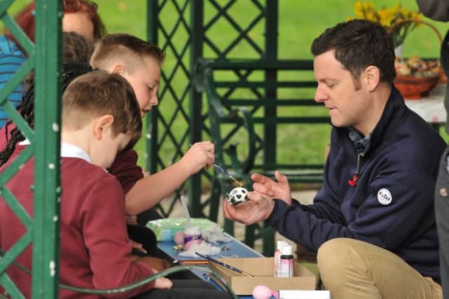 Photo Neil Cross
Matt Baker of BBC's Countryfile working with Penwortham school Broad Oak Primary School as they do a Lancashire special for Easter Sunday in Avenham Park