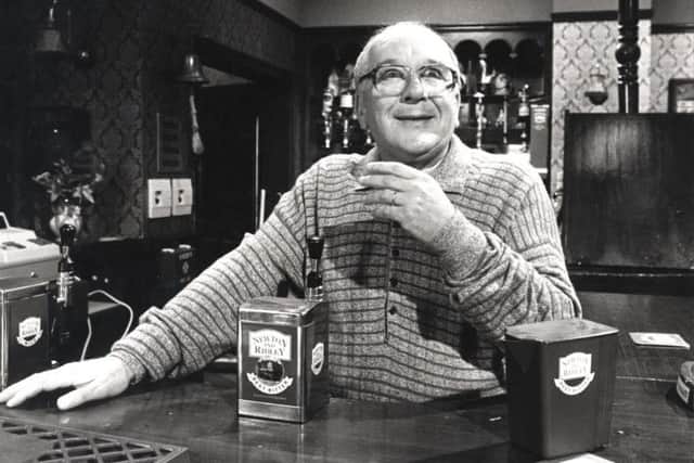 Roy Barraclough as as Alec Gilroy in the Rovers Return