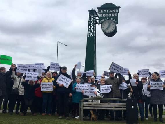 Crown green bowlers from Leyland Sports Association continued their protests of new fees last Thursday.
