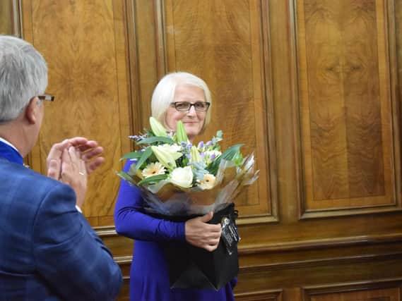 Councillors pay tribute to Lorraine Norris at her final council meeting